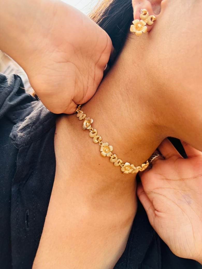 b5f070e0-b8c0-4096-912f-fdc4f983032b